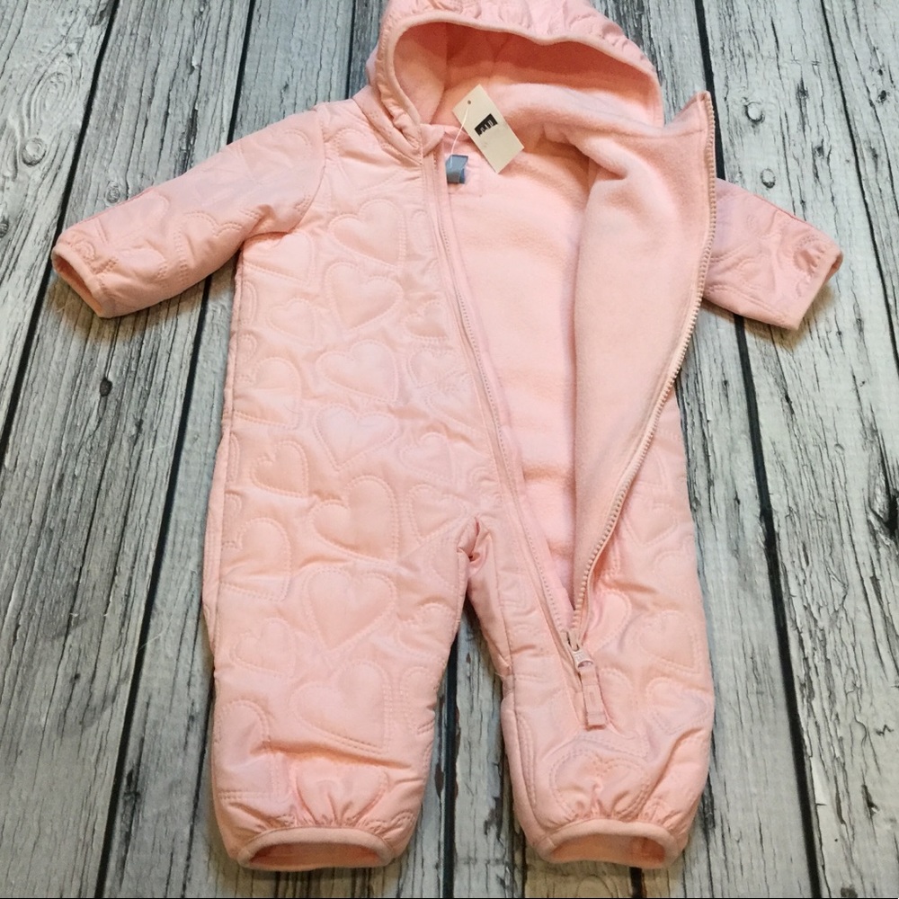 Gap 0-3 Month Pink quilted Heart snowsuit Coat - Picture 3 of 5